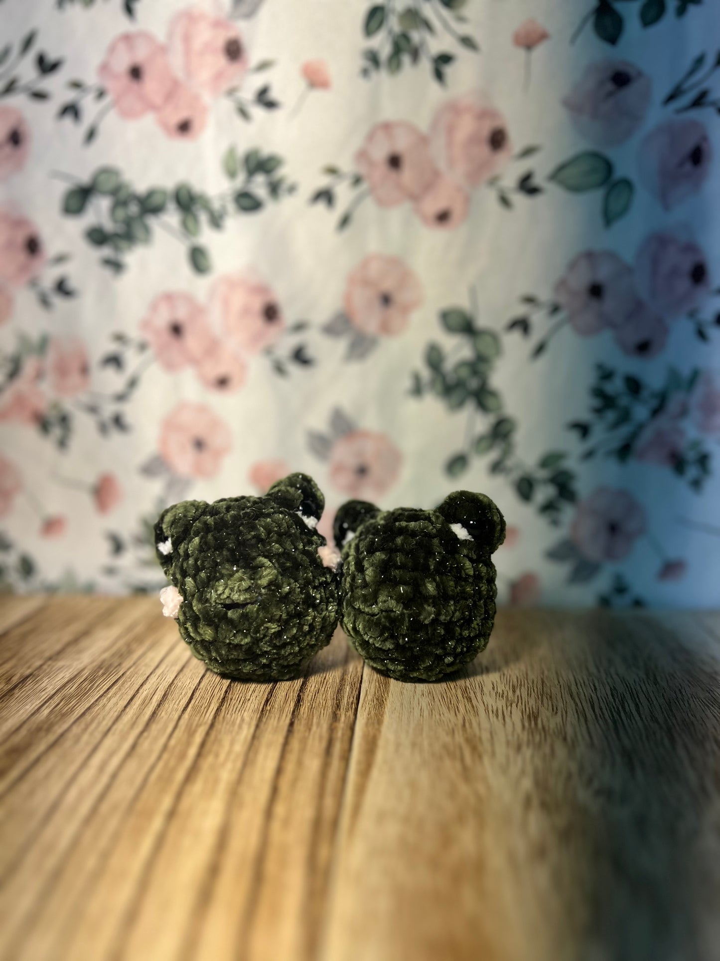 Crochet Bubble frog head