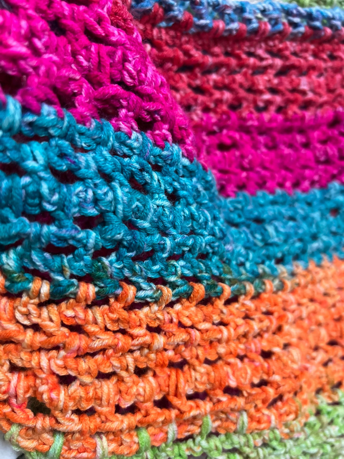Multicolored crop top