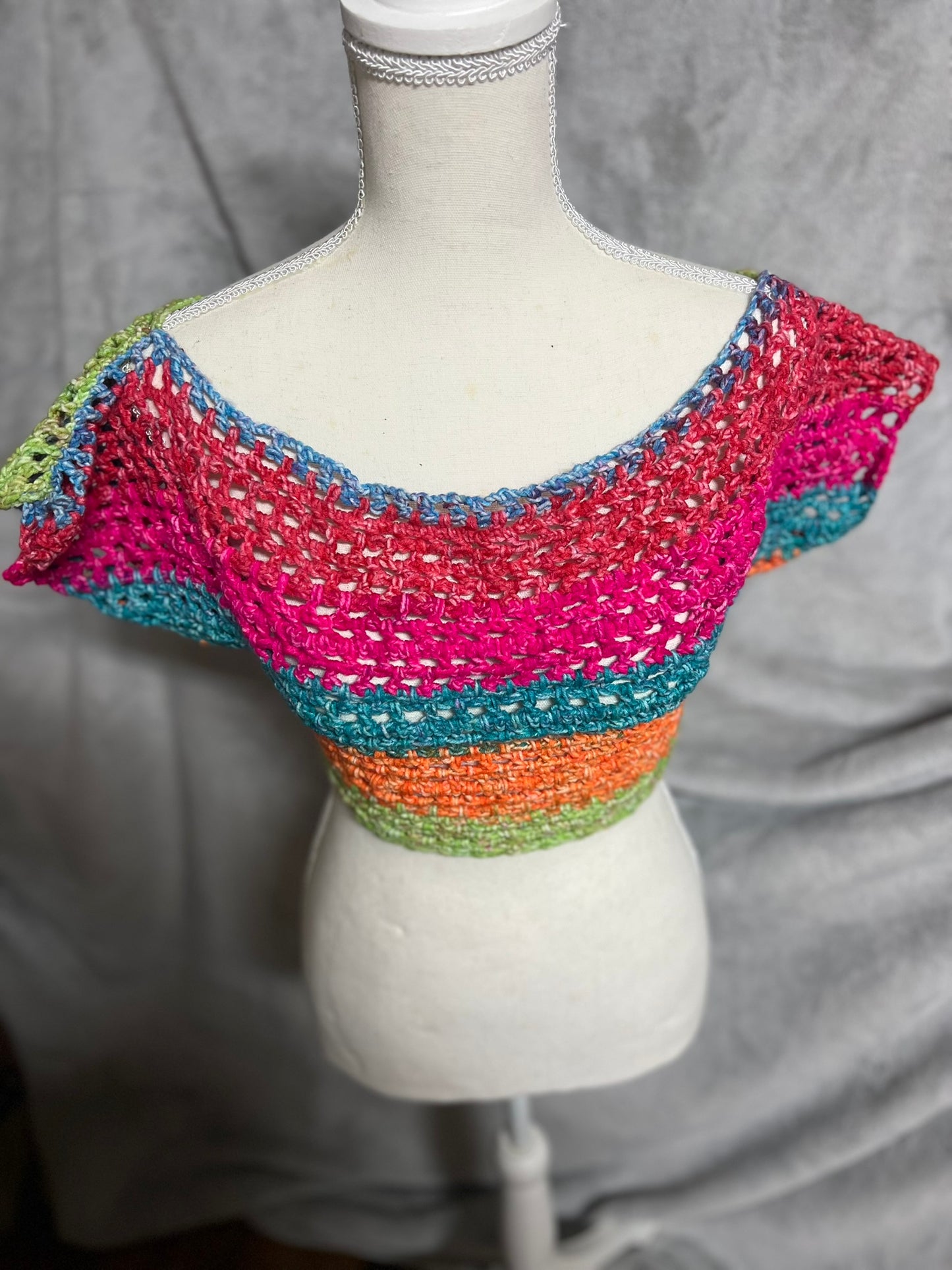 Multicolored crop top