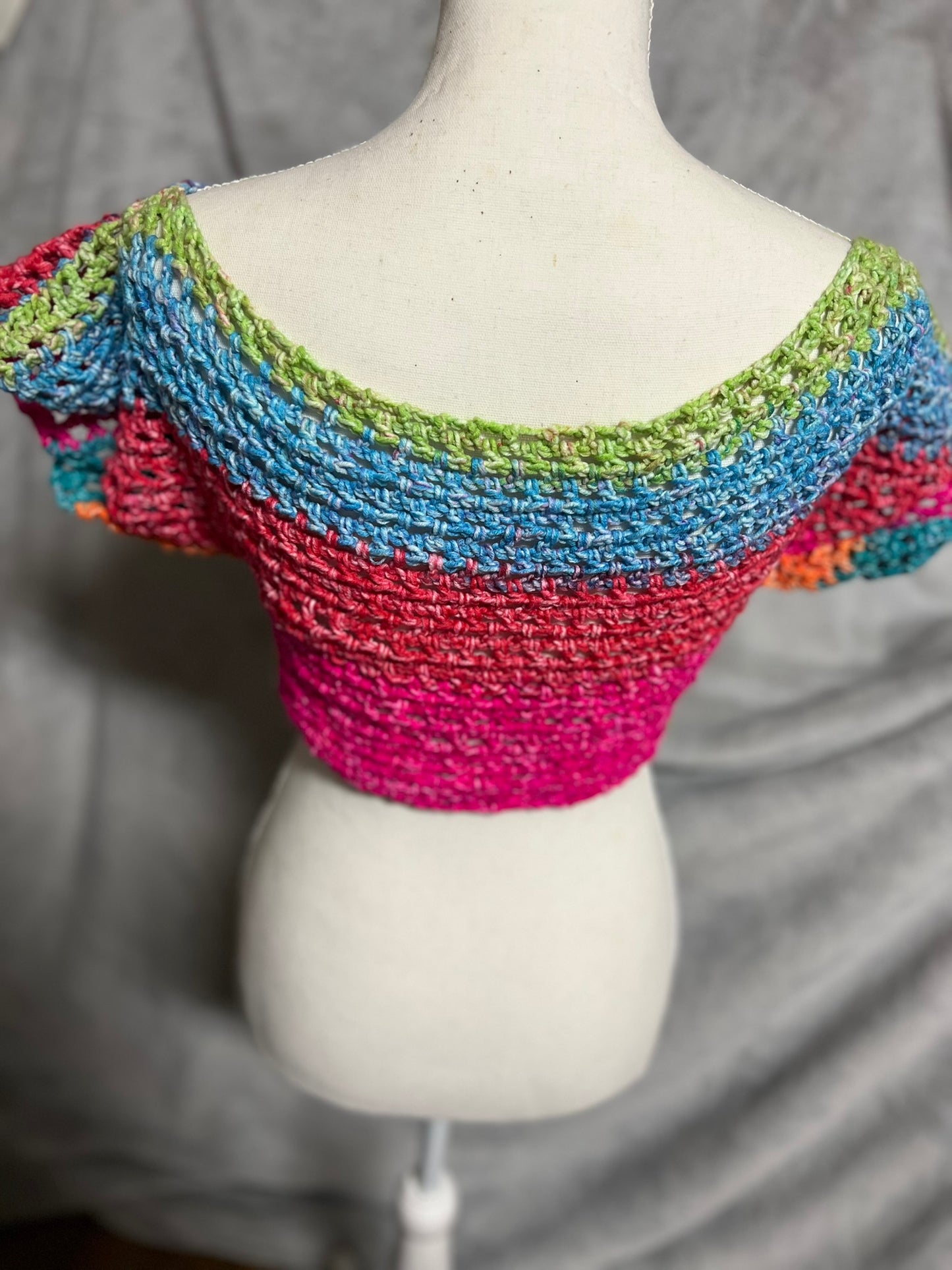 Multicolored crop top