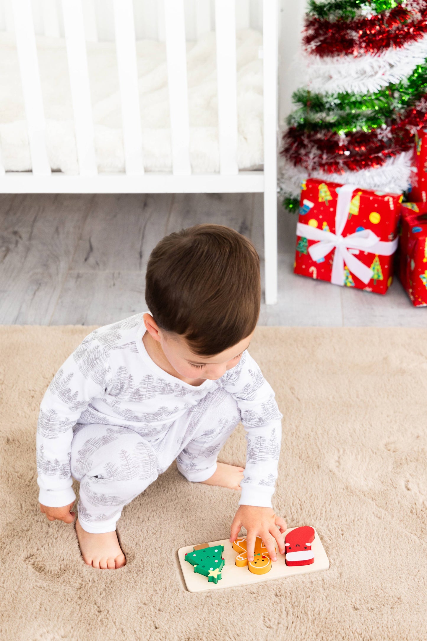 Pearhead - Wooden Christmas Holiday Puzzle, Montessori Learning Toy